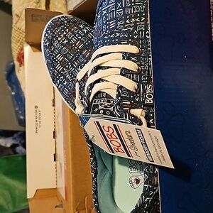 NIB Bobs by Skechers